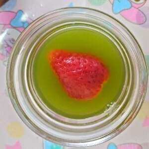 バレンタインに苺入り緑茶